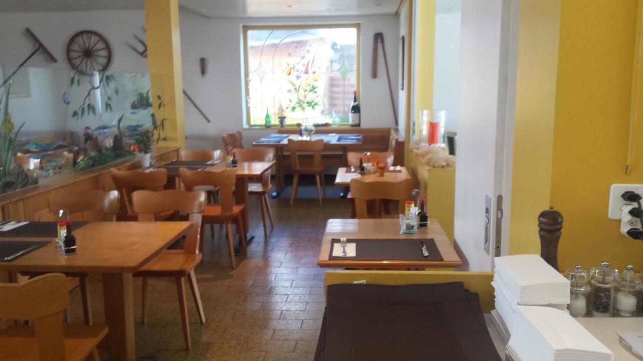 Hotel Restaurant Klosterli Pieterlen Exterior photo